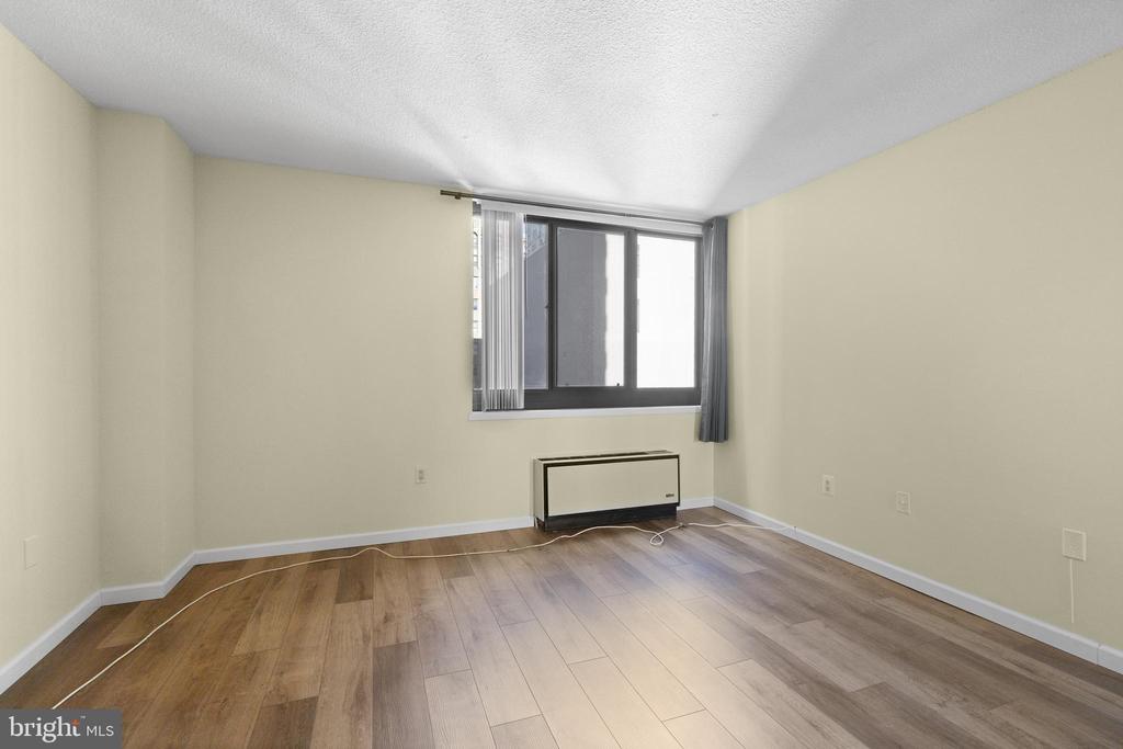 1420 LOCUST STREET 11C