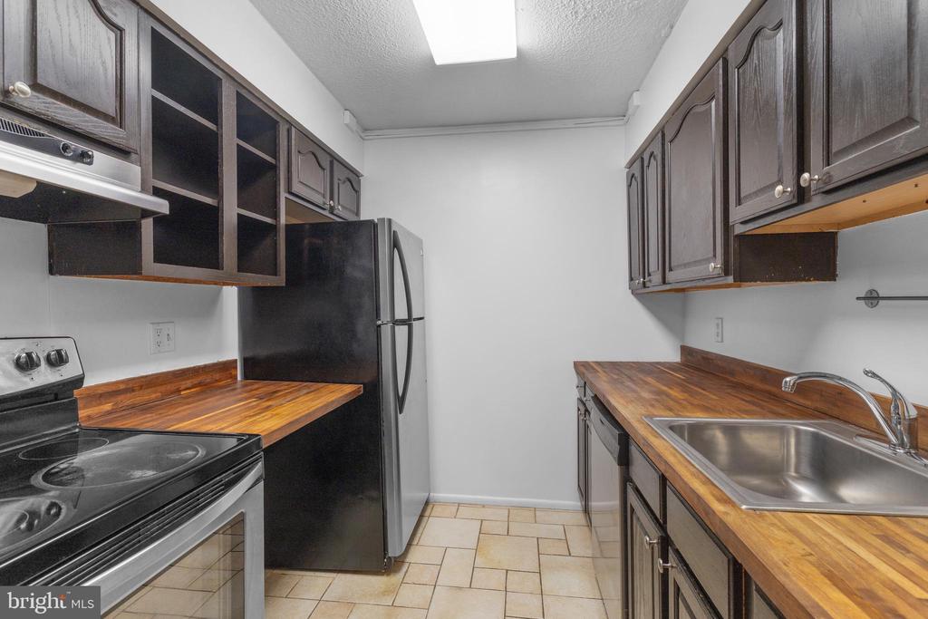 1420 LOCUST STREET 11C