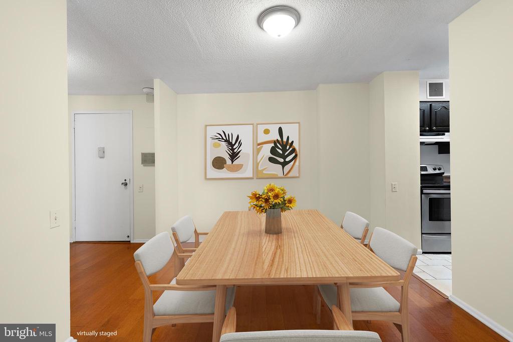 1420 LOCUST STREET 11C