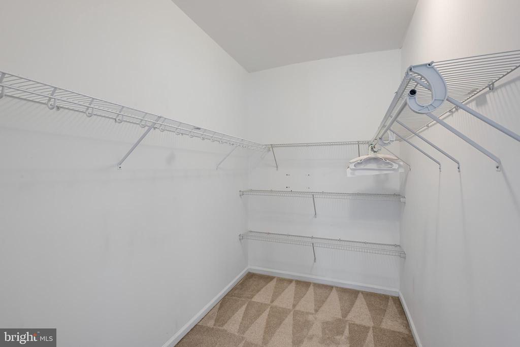 133 N BREAD STREET J3
