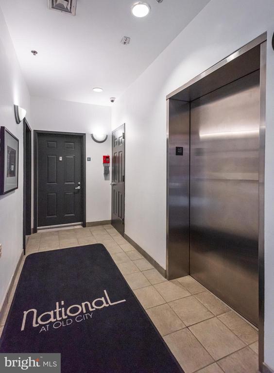 133 N BREAD STREET J3