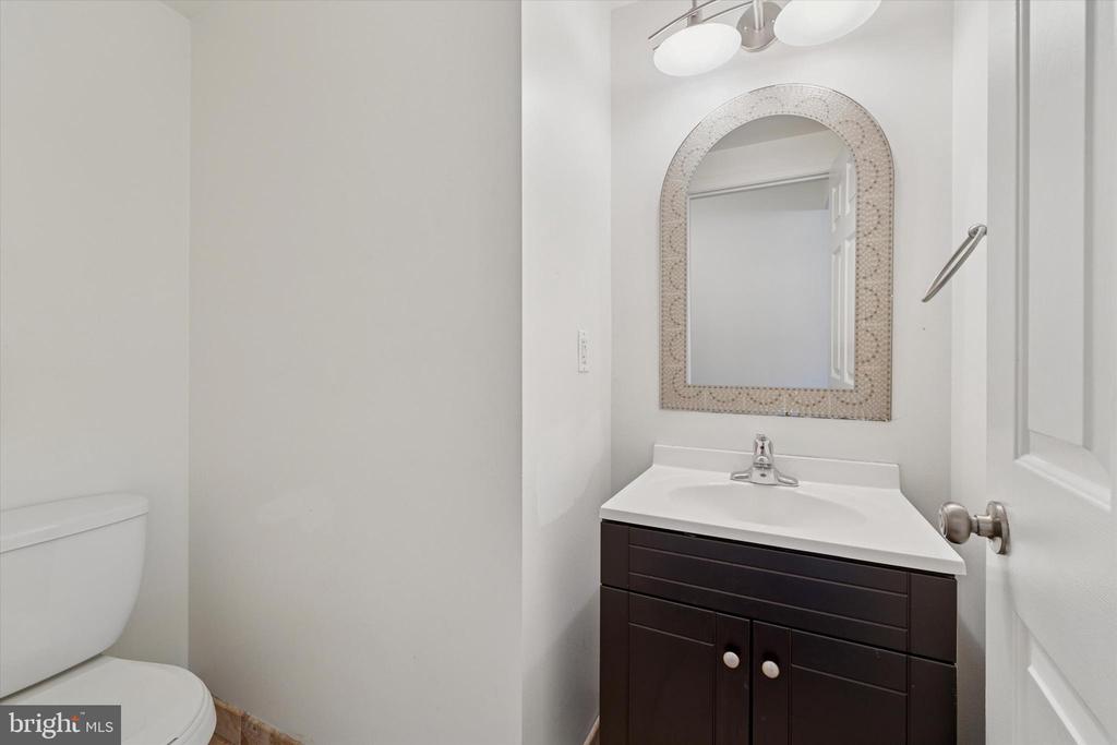 200 LOMBARD STREET 10 607