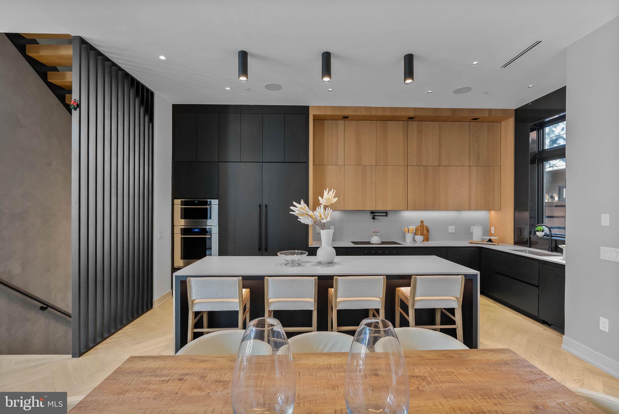 110 S BONSALL STREET