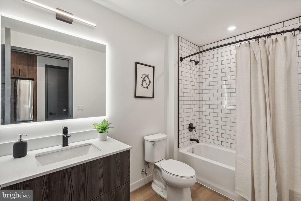 1122 FRANKFORD AVENUE 207