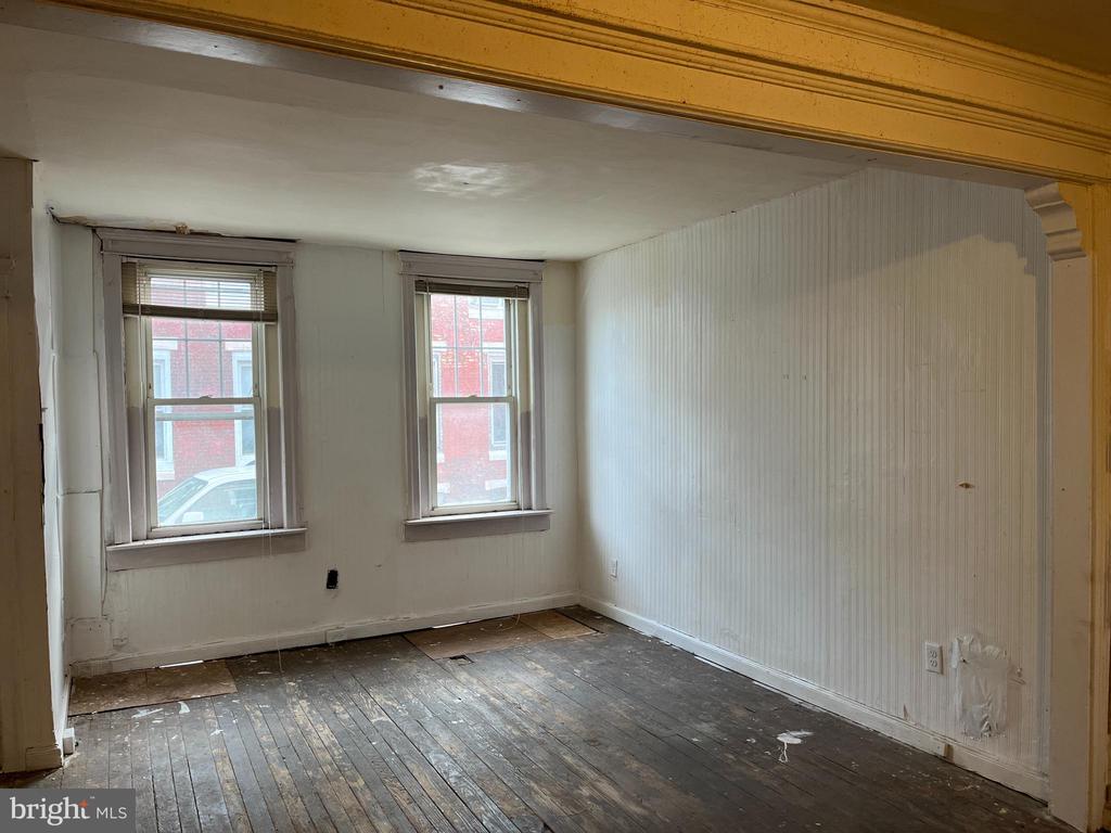 403 DALY STREET