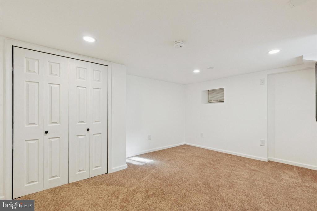 7313 LIMEKILN PIKE