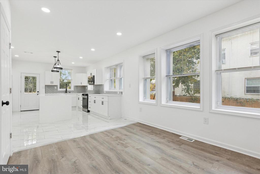 7313 LIMEKILN PIKE