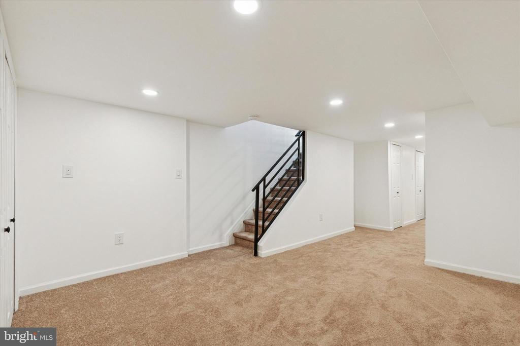 7313 LIMEKILN PIKE