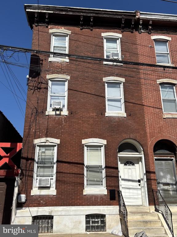171 W NORRIS STREET