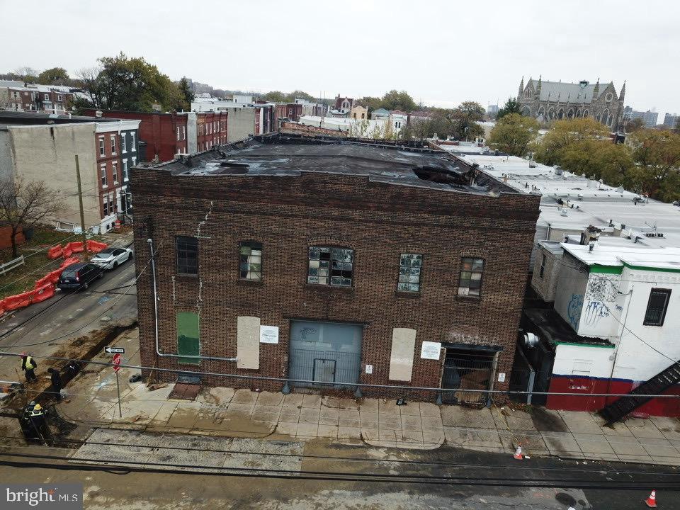 2001 N 19TH STREET 17