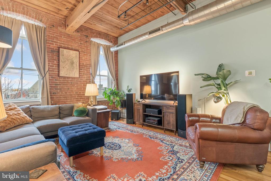2551 TRENTON AVENUE 305