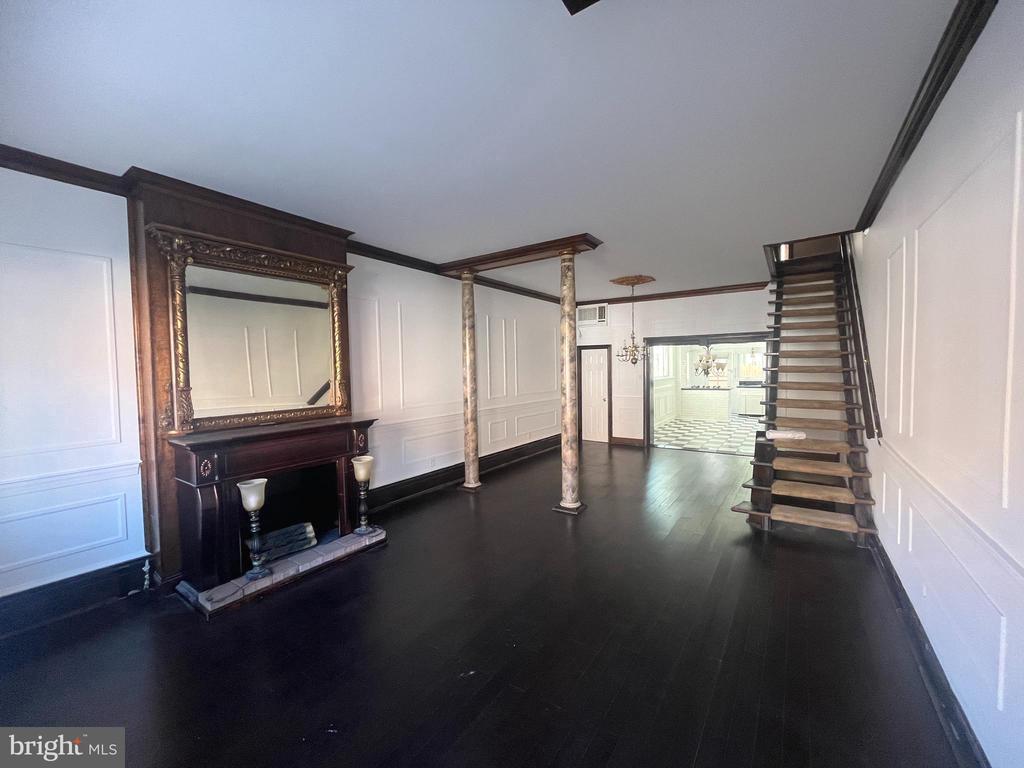 1128 WOLF STREET
