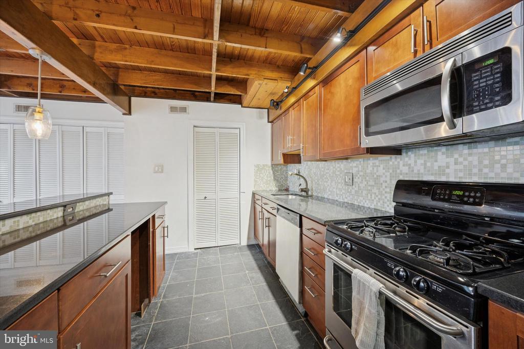 844 N 29TH STREET 46 106