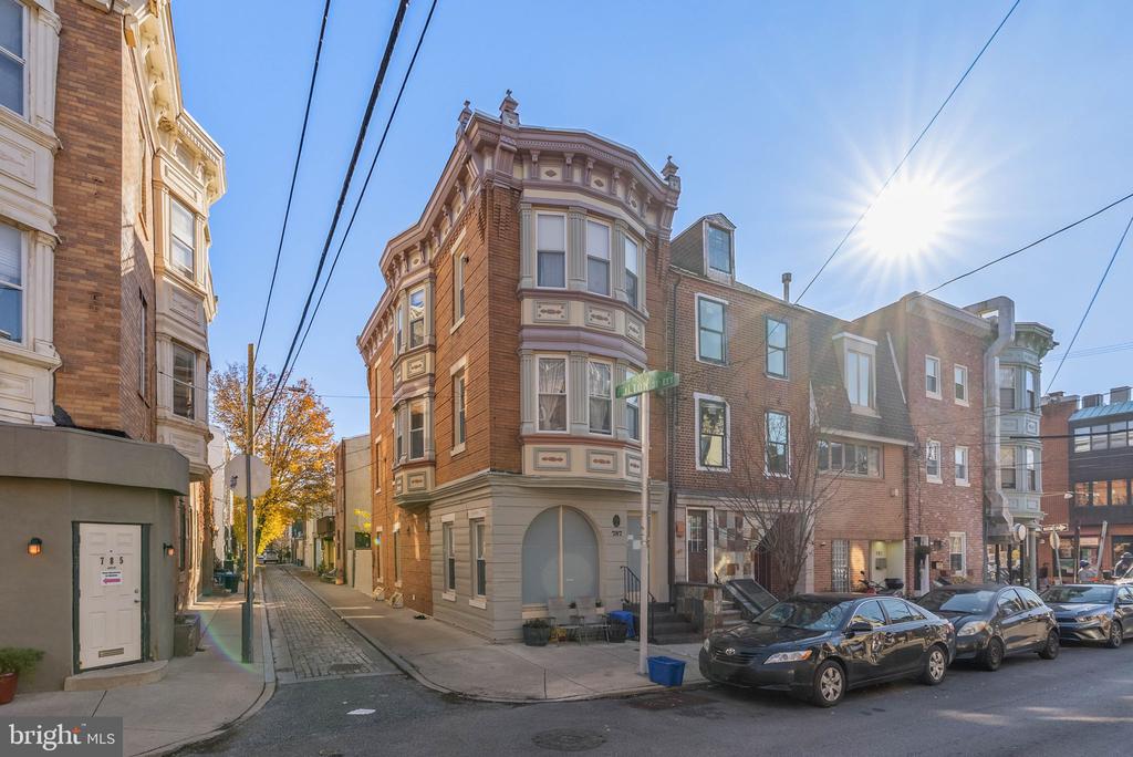 787 S 3RD STREET 1R
