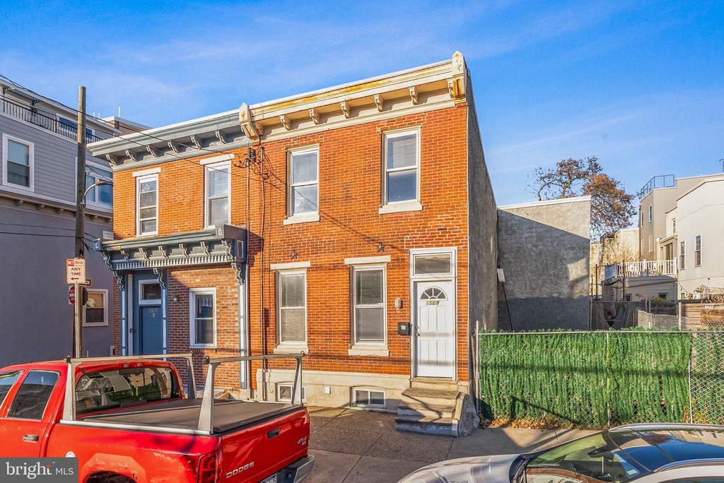 1509 CATHARINE STREET