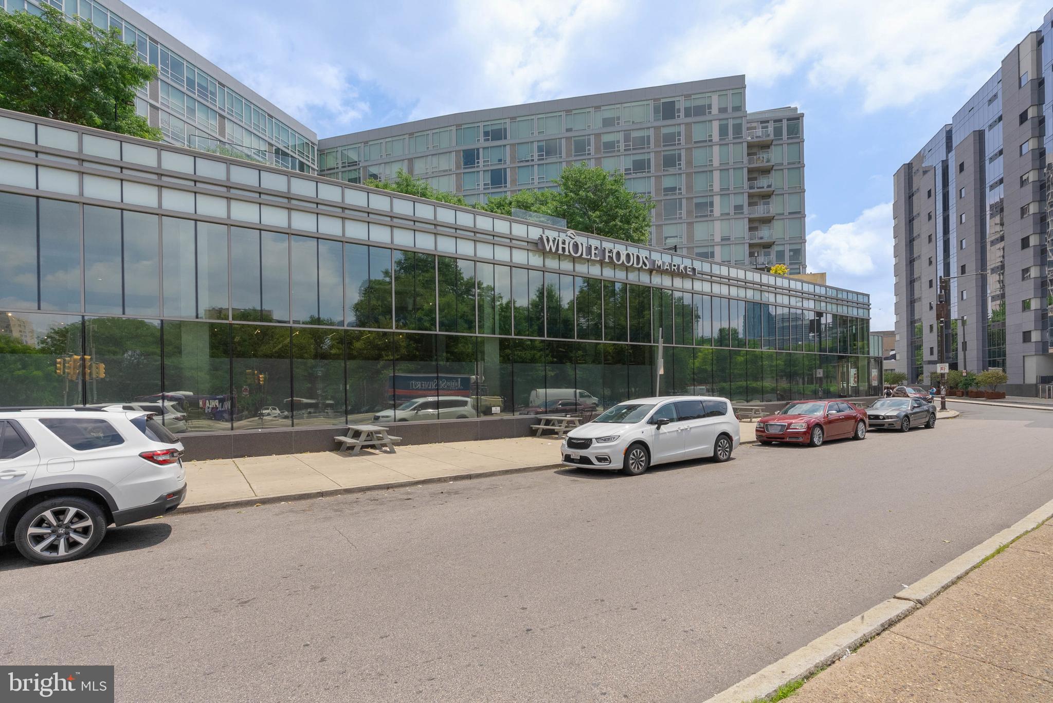 2001 HAMILTON STREET 507