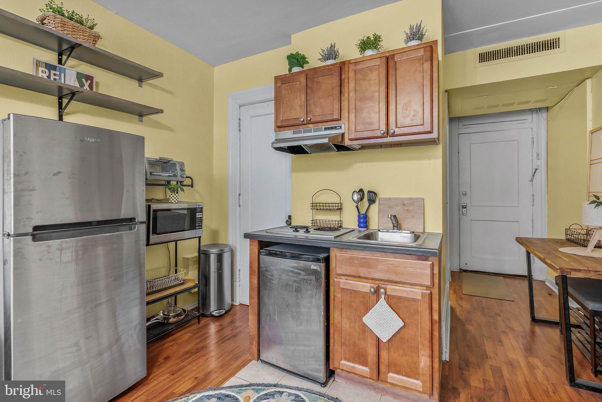 1324 LOCUST STREET 703