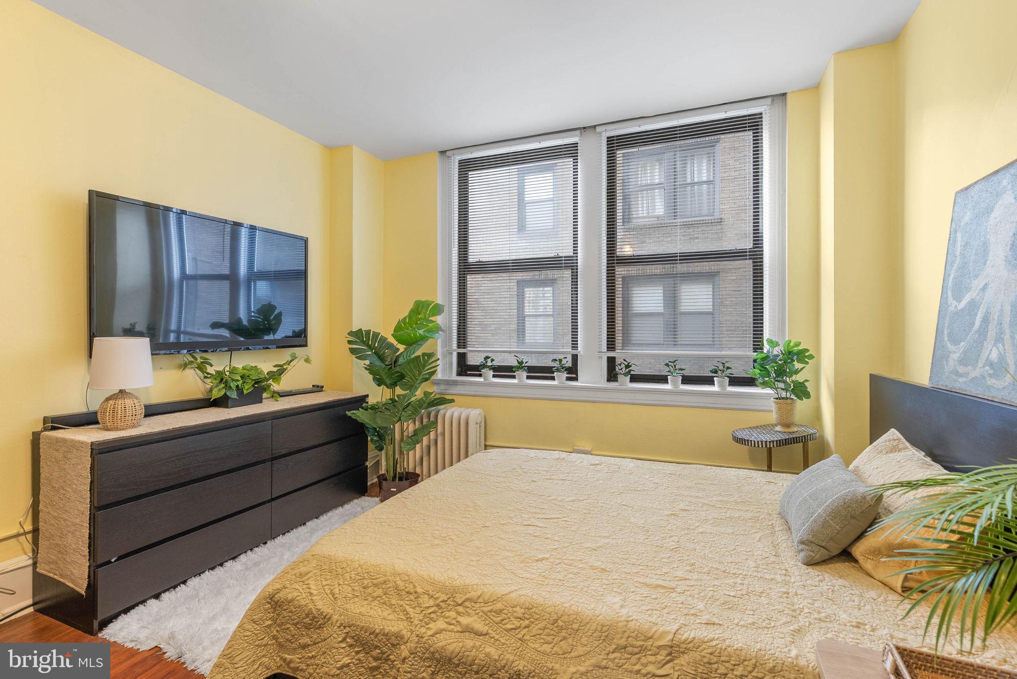 1324 LOCUST STREET 703