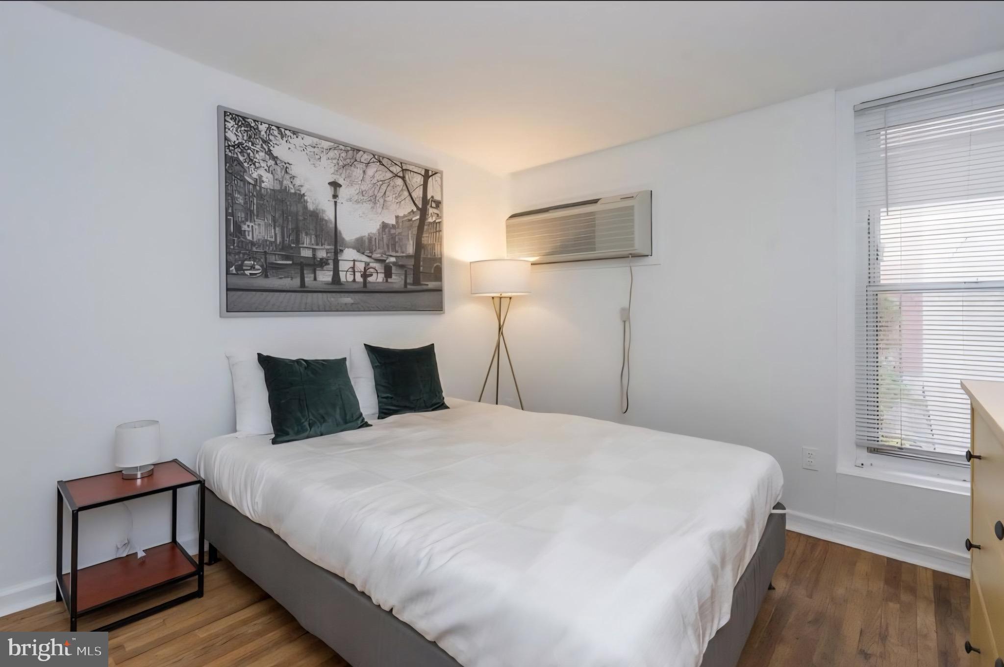 1413 LOMBARD STREET 2R