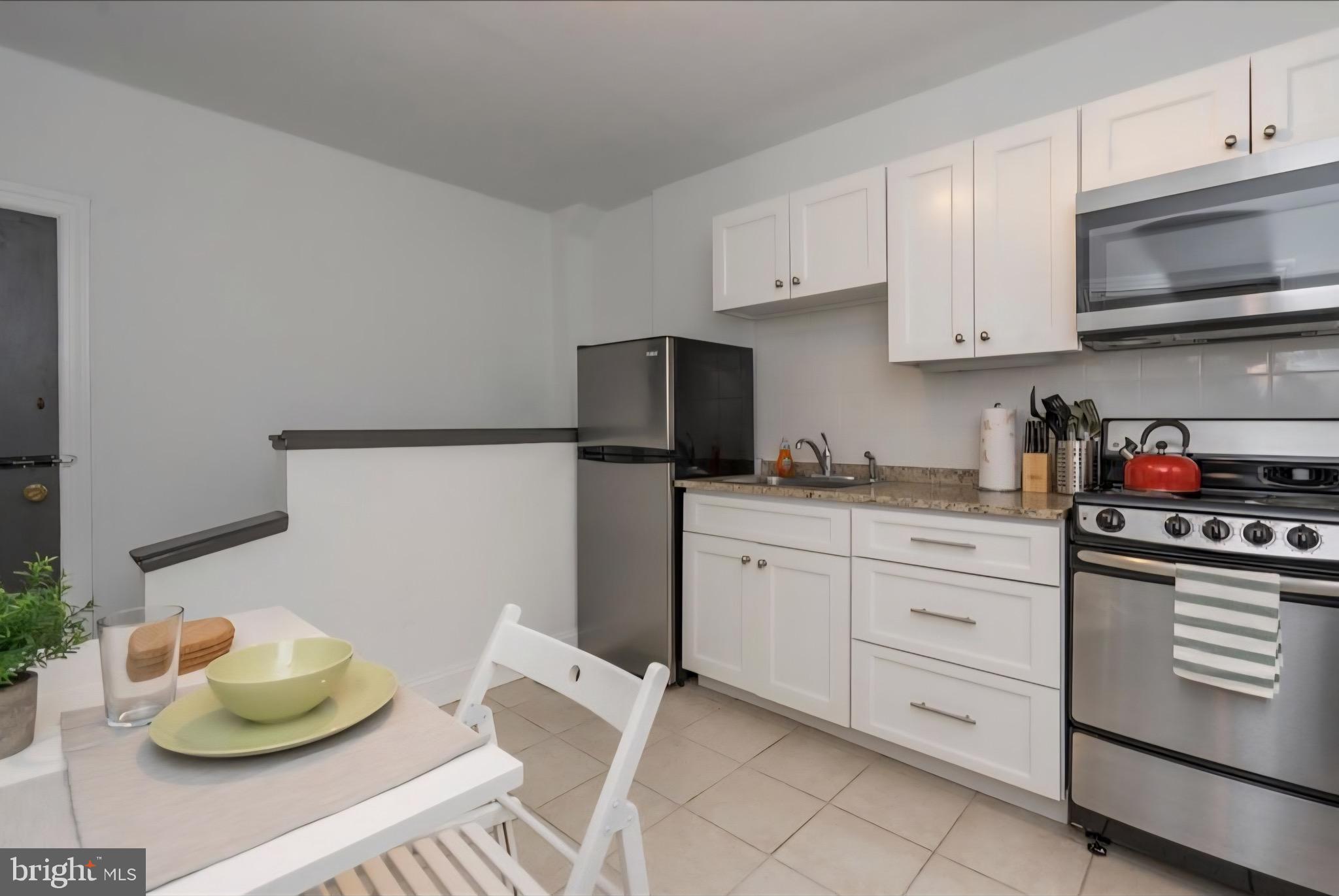1413 LOMBARD STREET 2R