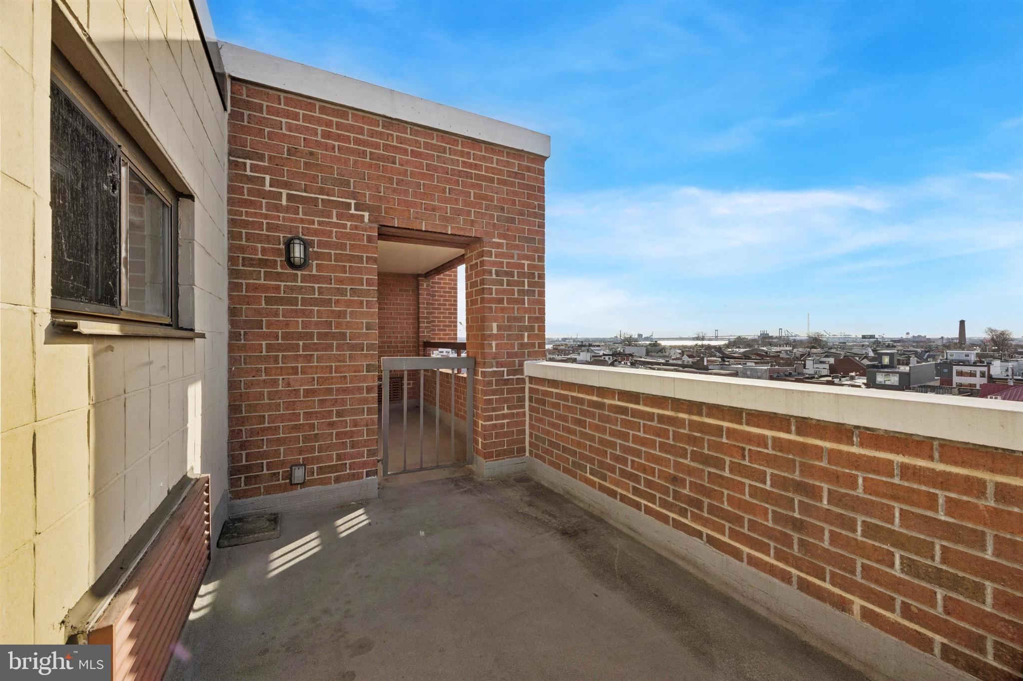 200 LOMBARD STREET 10 820