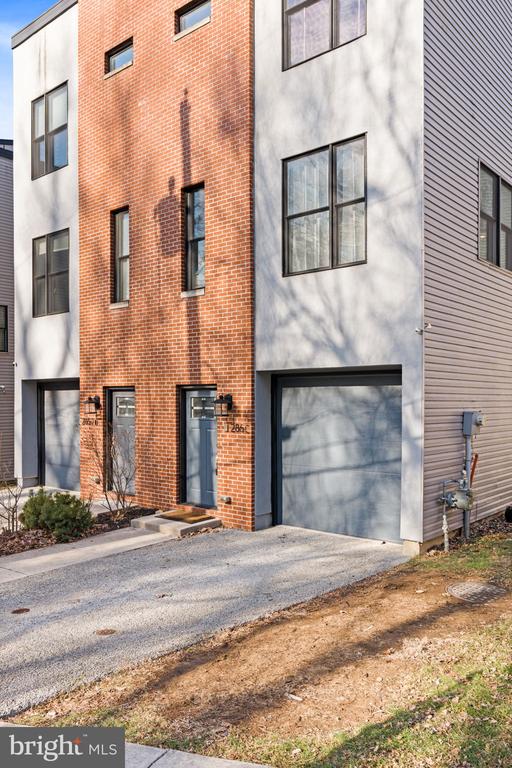286 PARKER AVENUE C