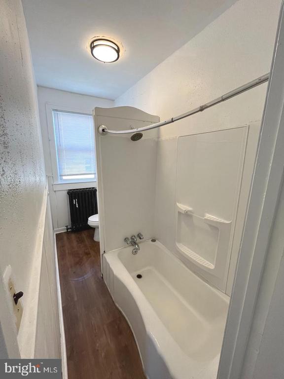 1251 E FLETCHER STREET 2R