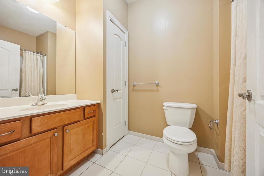300 TYLER COURT 431