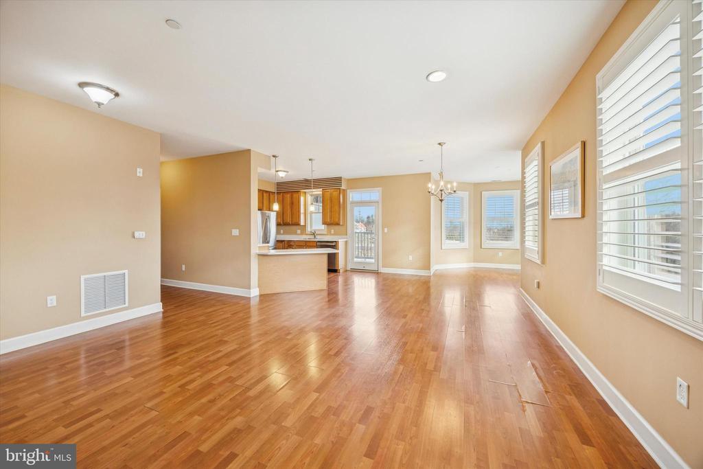 300 TYLER COURT 431