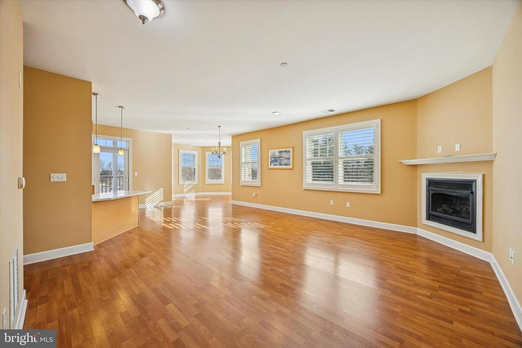 300 TYLER COURT 431