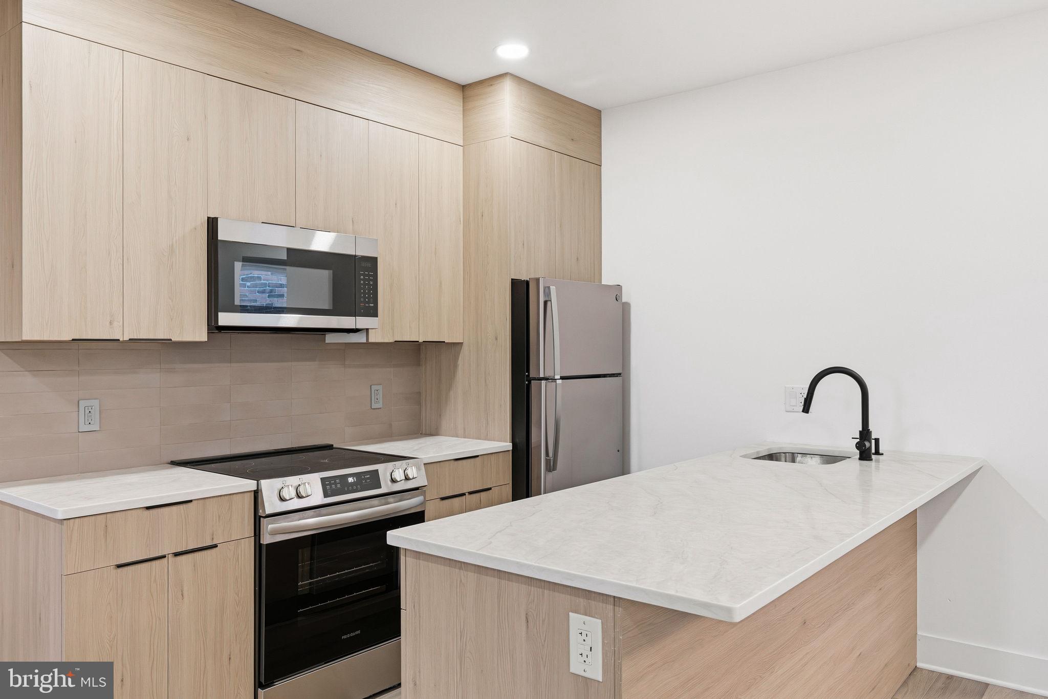 1502 S 52ND STREET