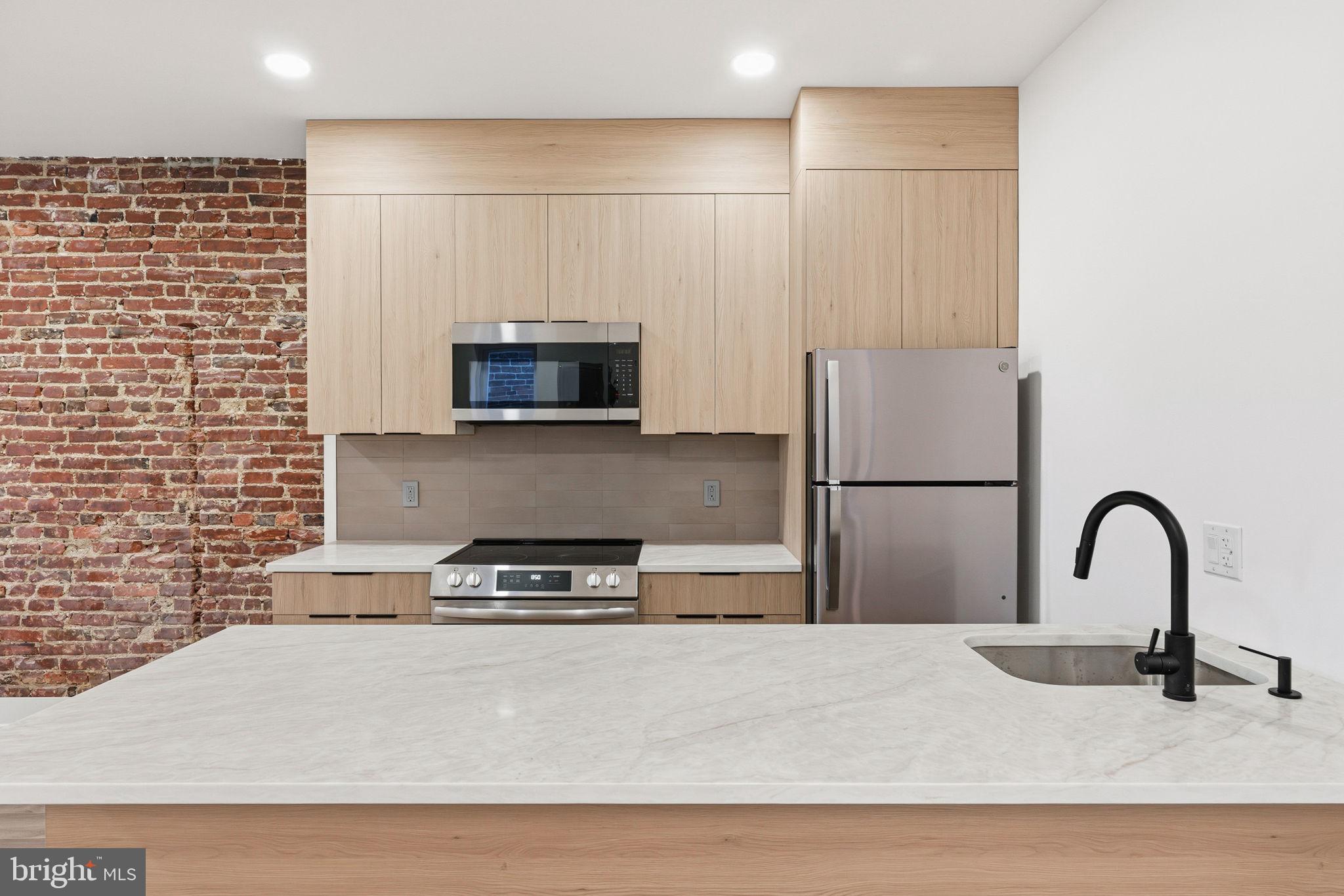 1502 S 52ND STREET