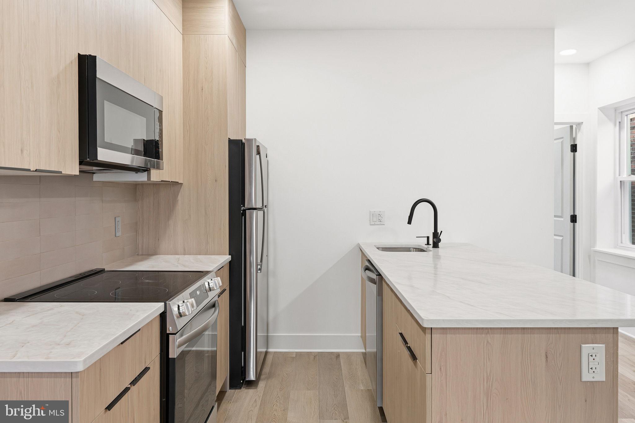 1502 S 52ND STREET
