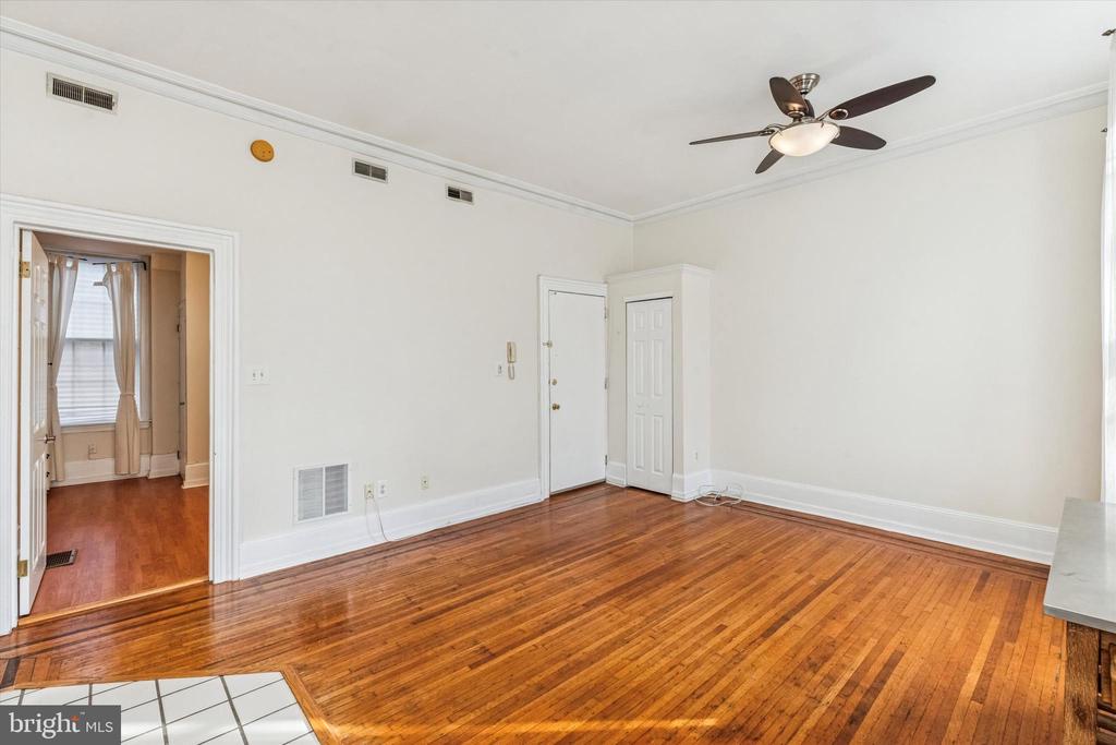 2019 SPRING GARDEN STREET 2F