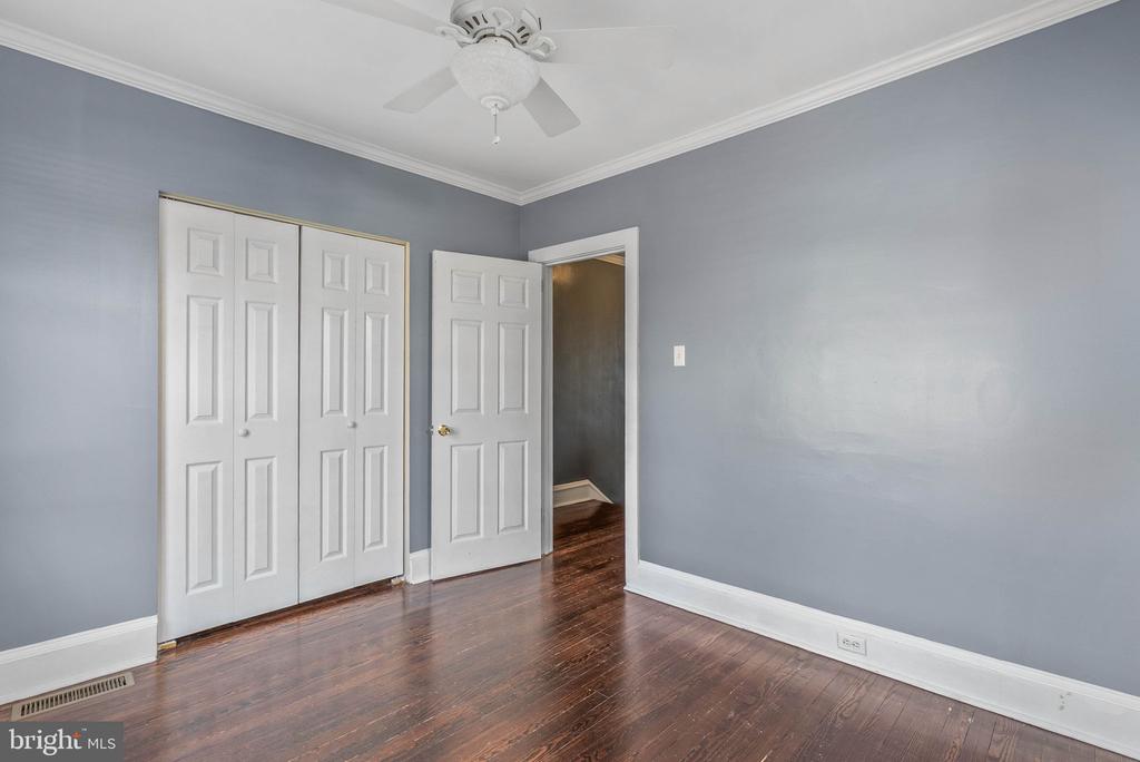 4069 MANAYUNK AVENUE