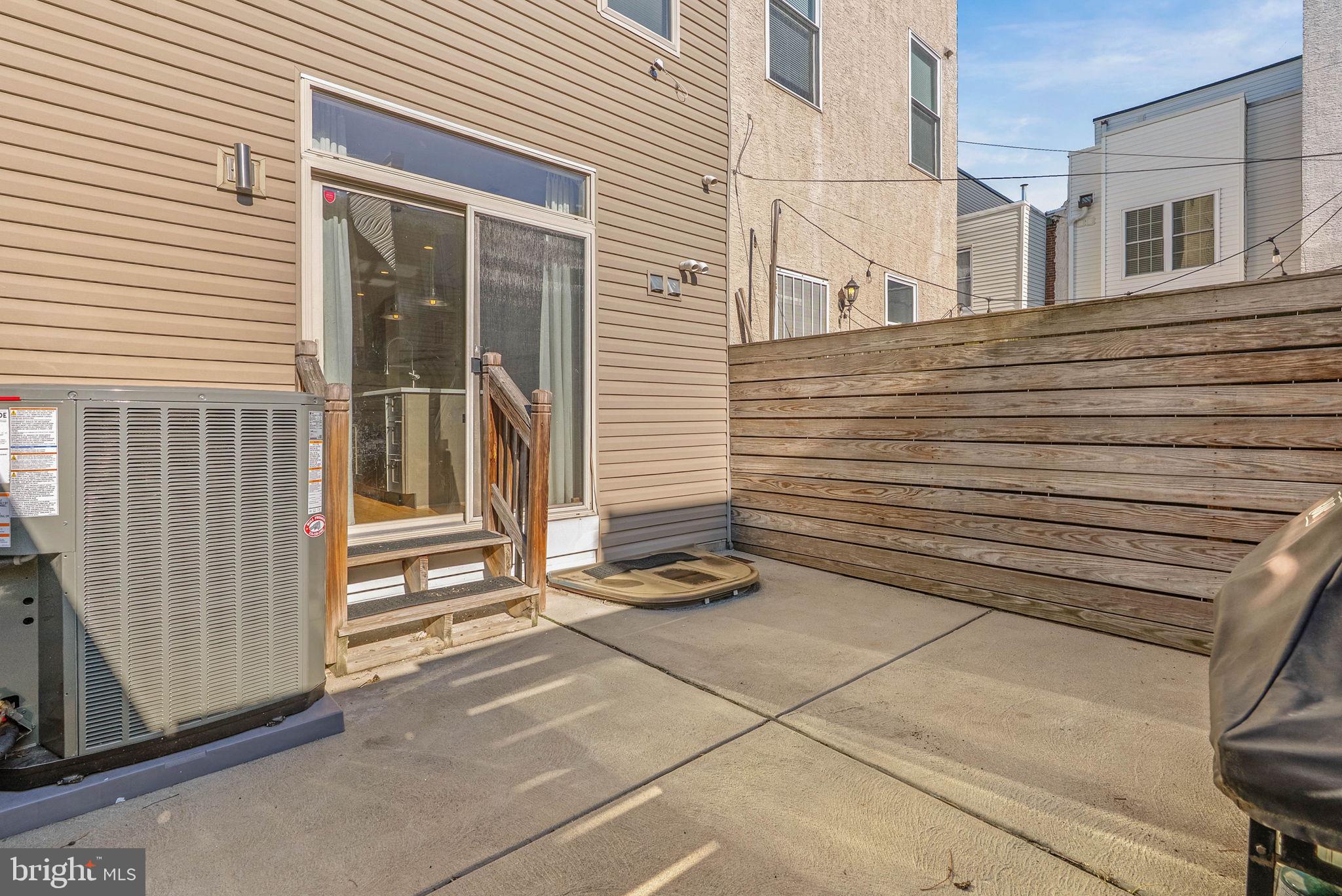 1912 GERRITT STREET