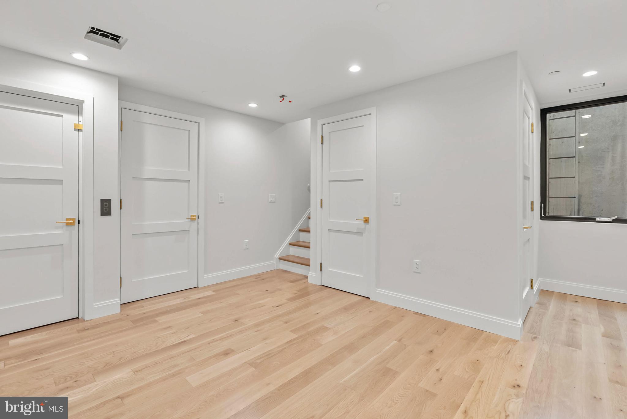 1100 WEBSTER STREET 4