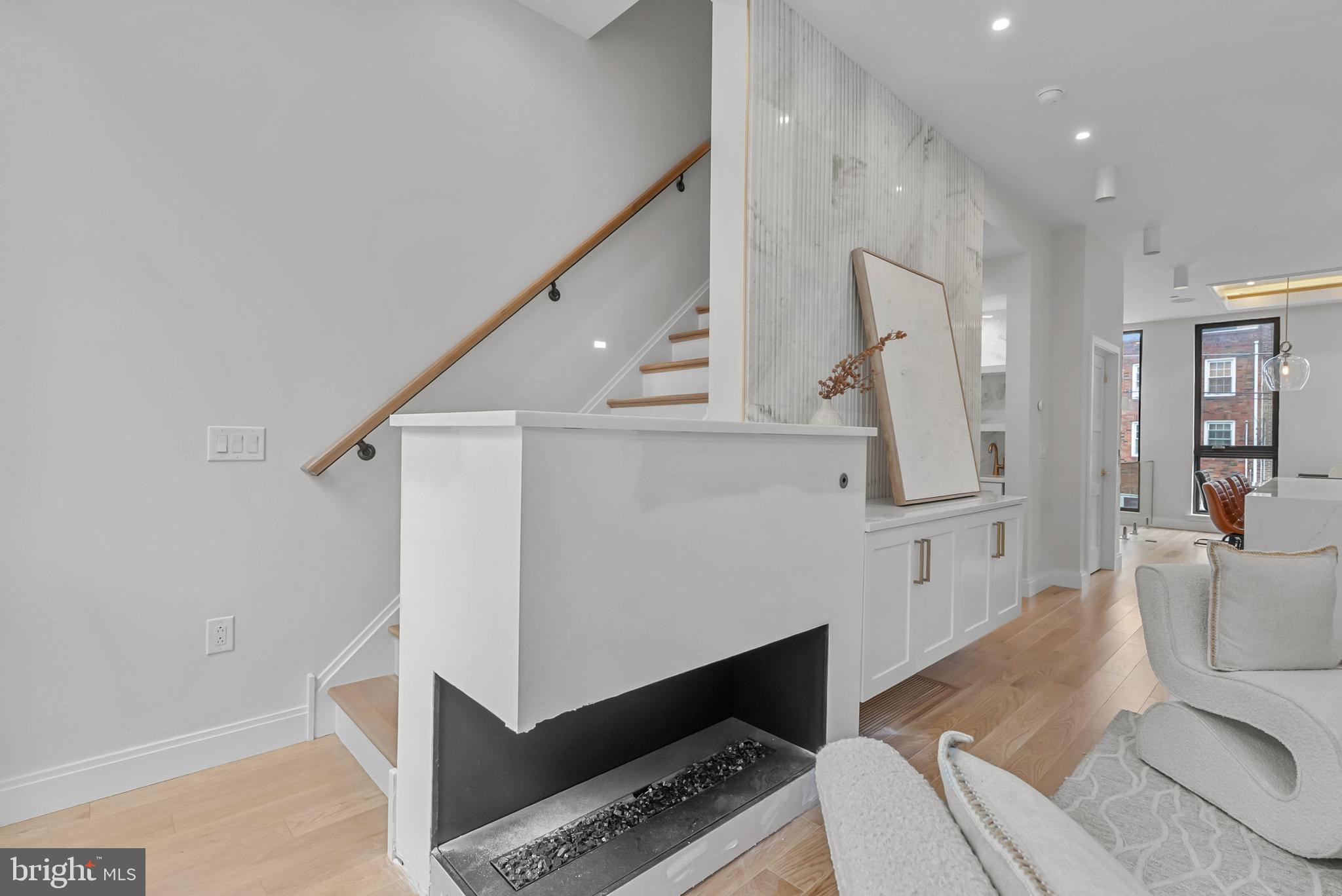 1100 WEBSTER STREET 4