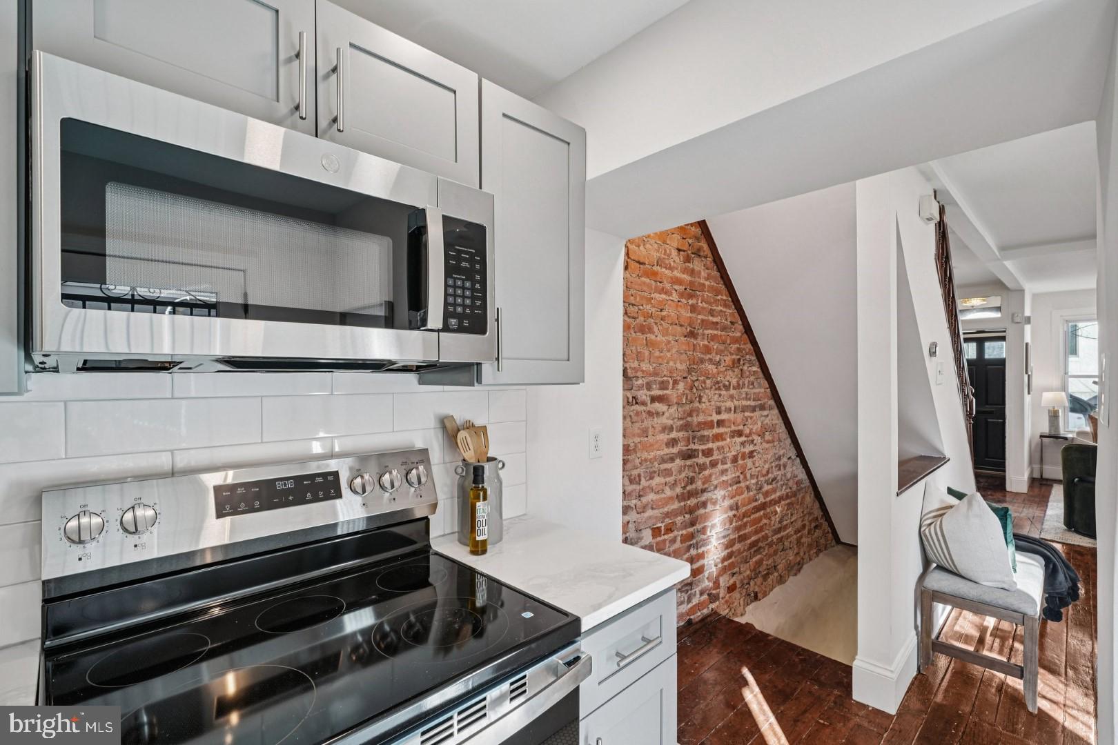 2432 MADISON SQUARE
