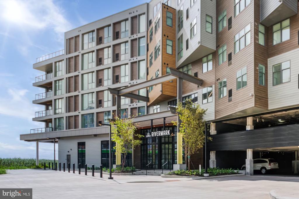 501-31 N COLUMBUS BOULEVARD 2313