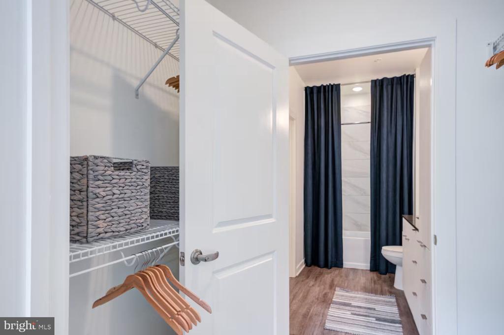 501-31 N COLUMBUS BOULEVARD 2313