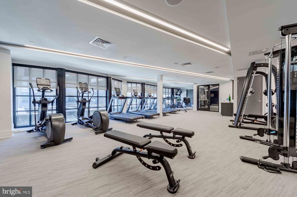 501-31 N COLUMBUS BOULEVARD 2313