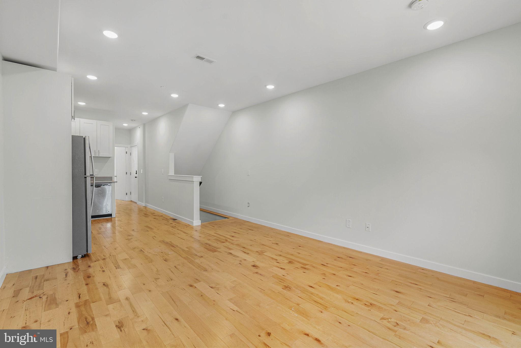 2153 N FRANKLIN STREET