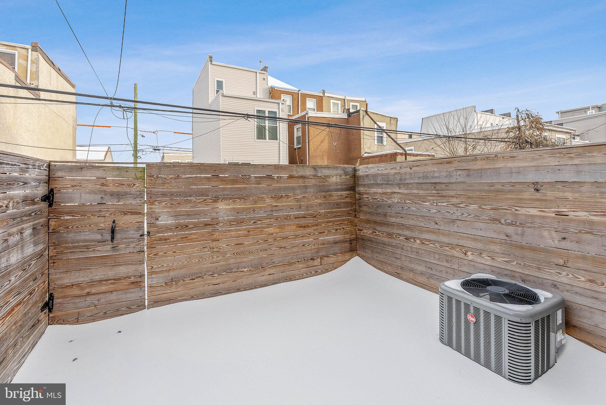 2153 N FRANKLIN STREET
