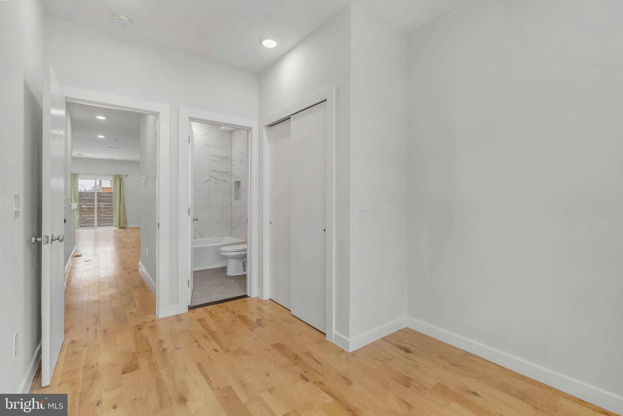 2153 N FRANKLIN STREET