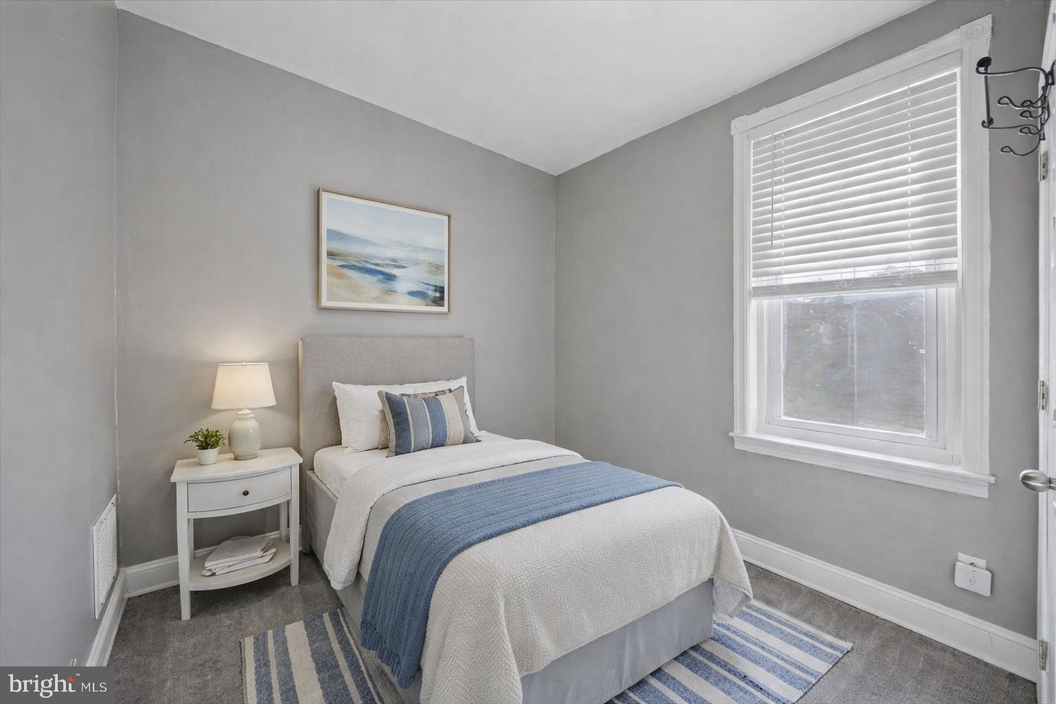 1525 S TAYLOR STREET