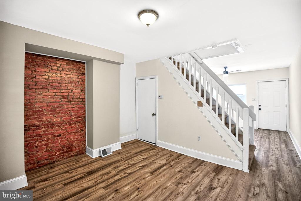 252 SIGEL STREET