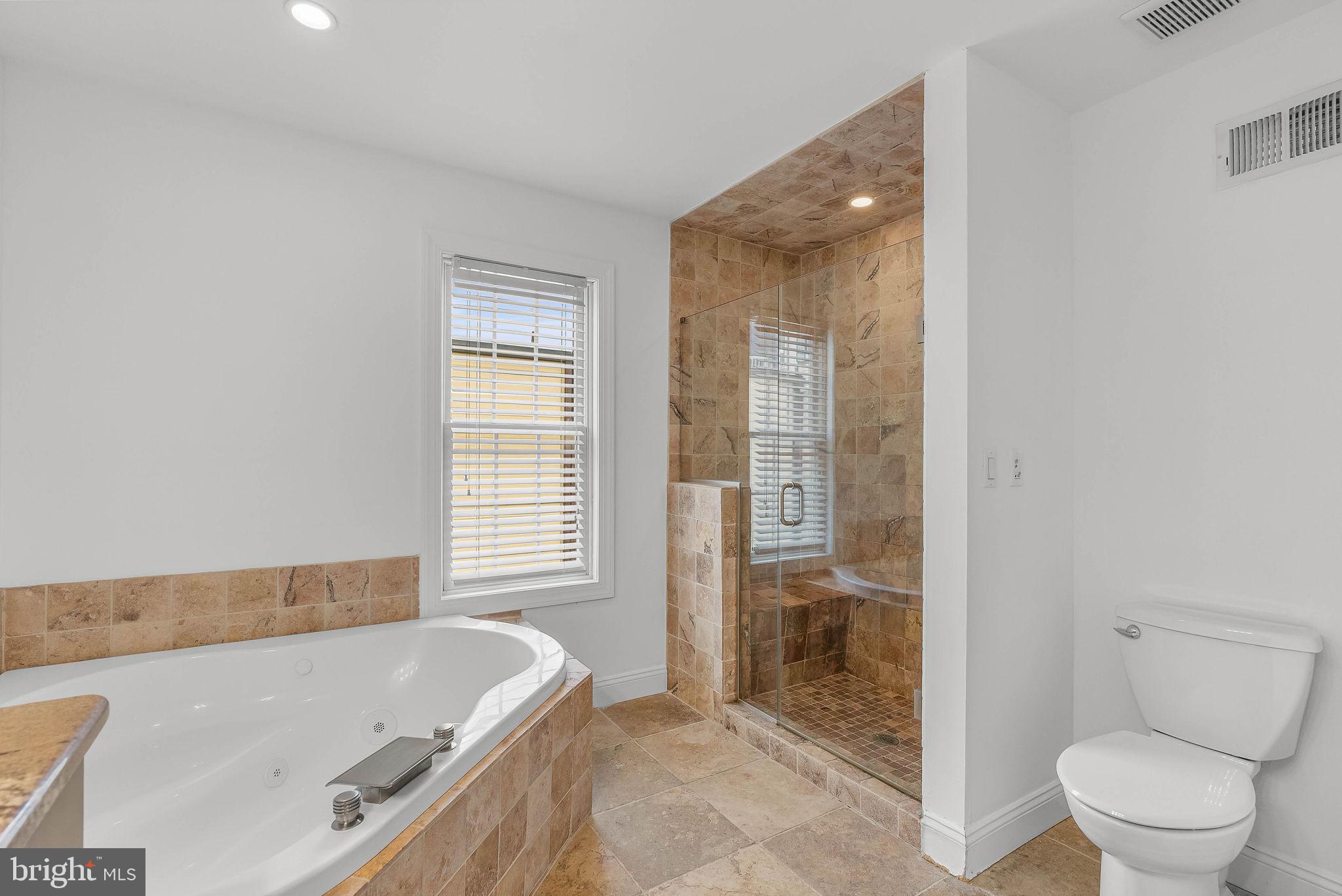 1004 N BODINE STREET