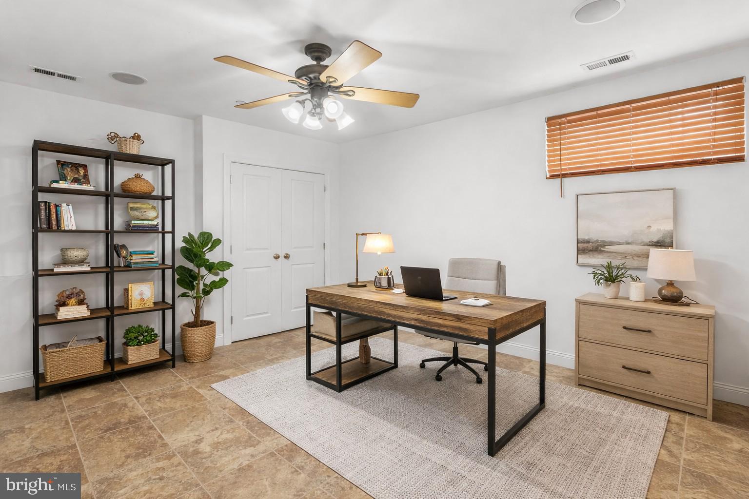 1004 N BODINE STREET