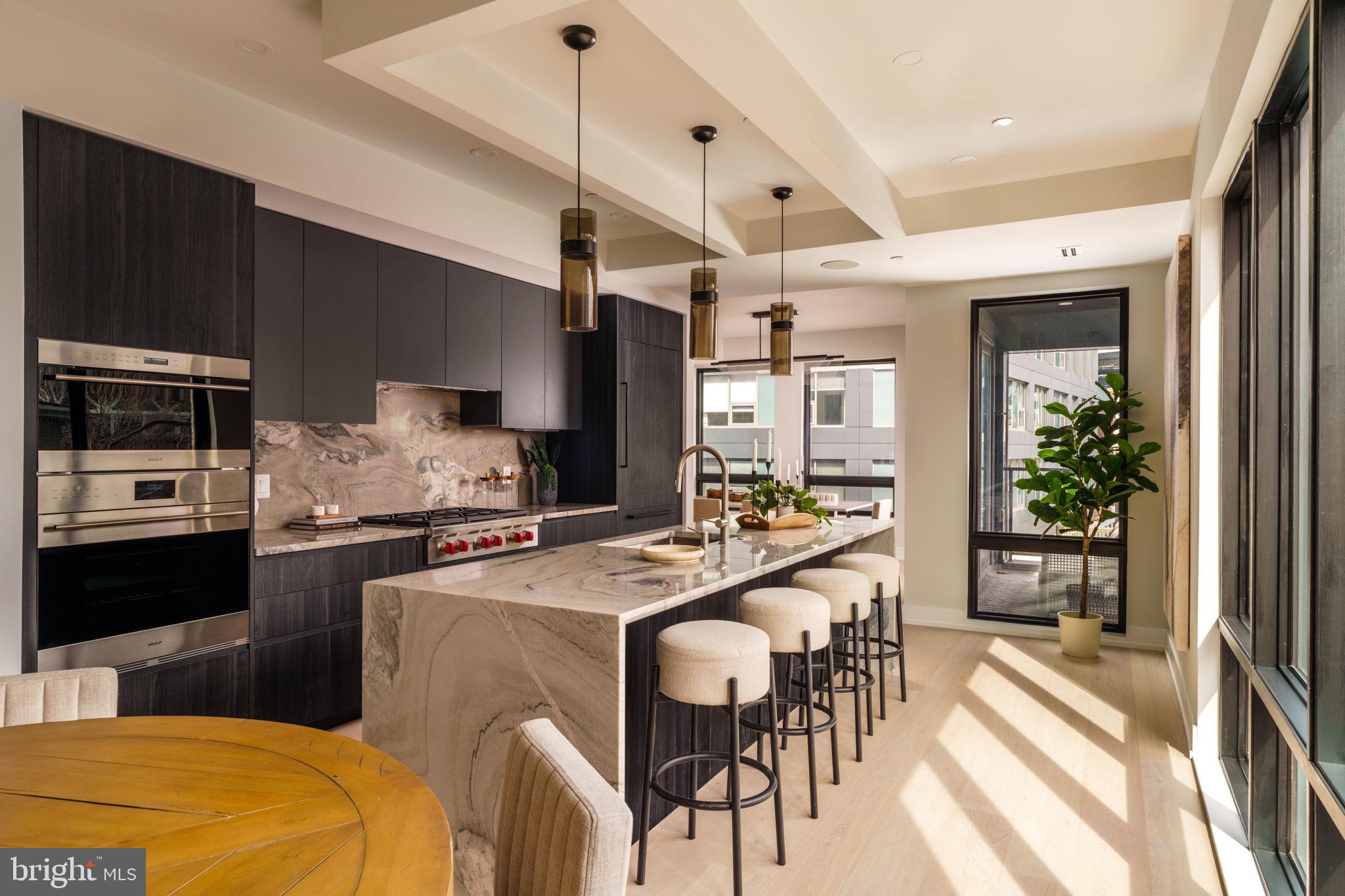 160 N 2ND STREET 64 3R